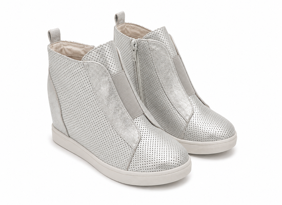 Gracey Wedges - Comet & White