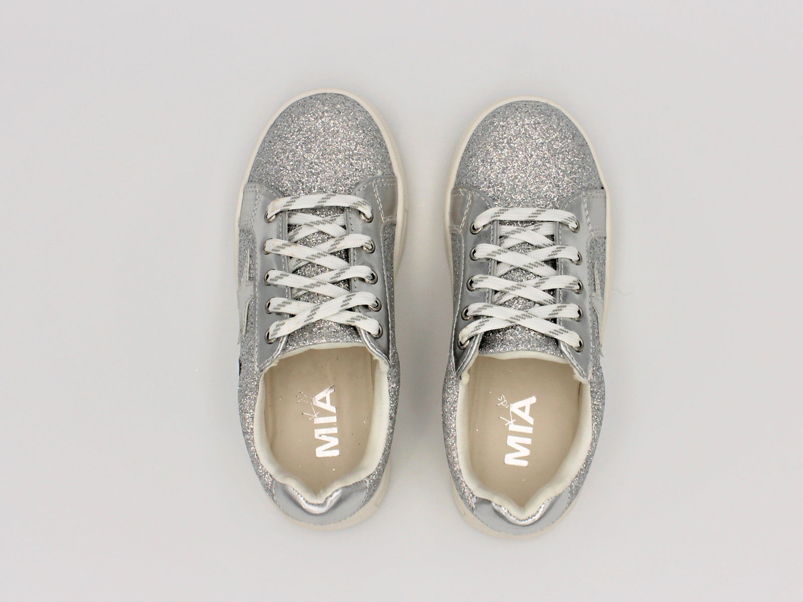 Pixxy Oxford by MIA